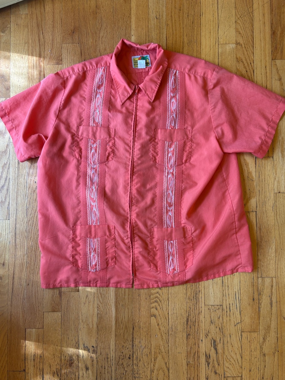 Classic Short-Sleeve The Genuine Guayabera zipper-Down in Coral
